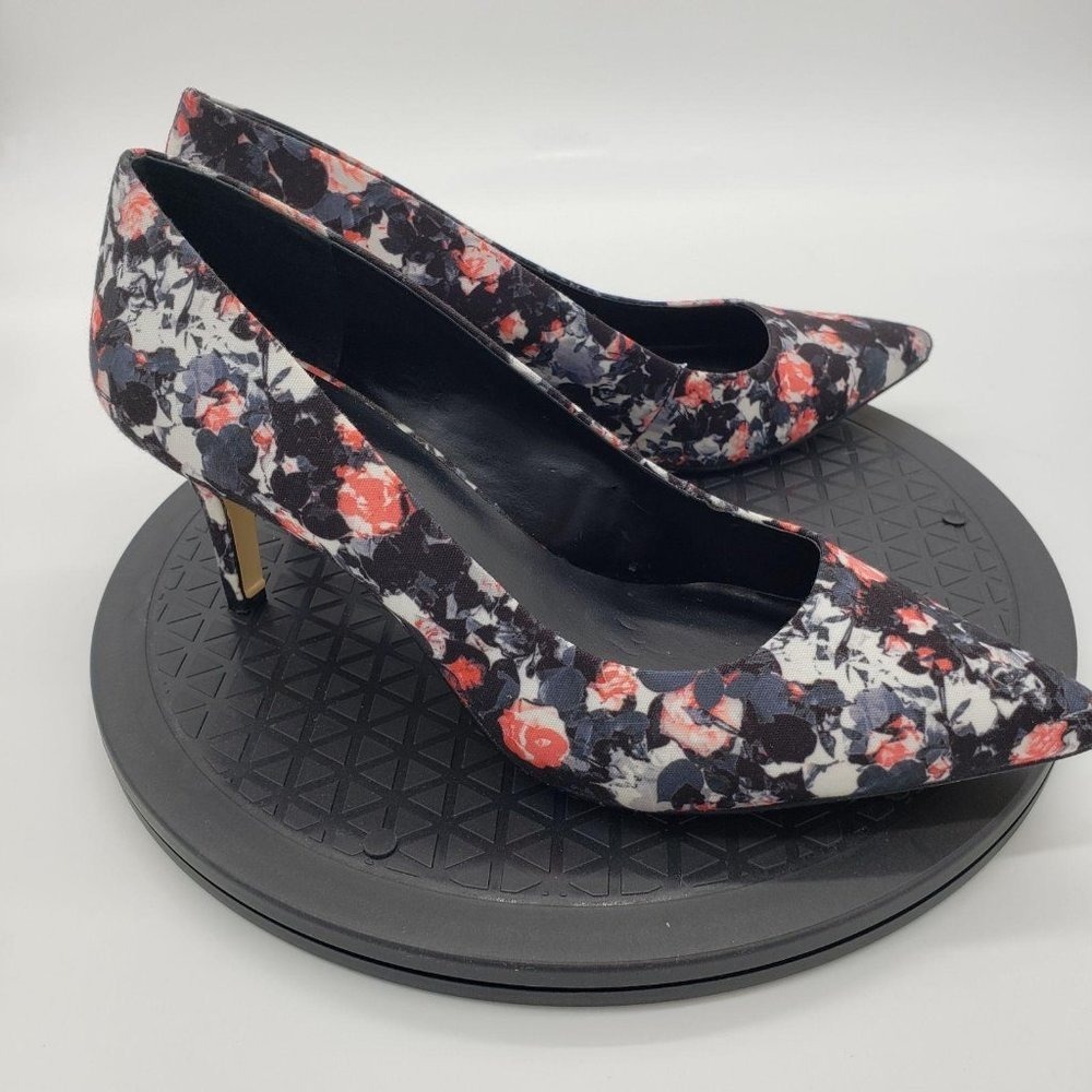 Mossimo Women's‎ Floral Print Pointed Toe Heels Size 8
